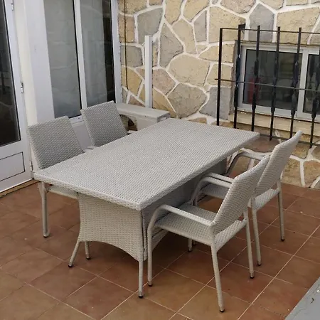 Da Rocha, Casa Junto A Fortaleza.